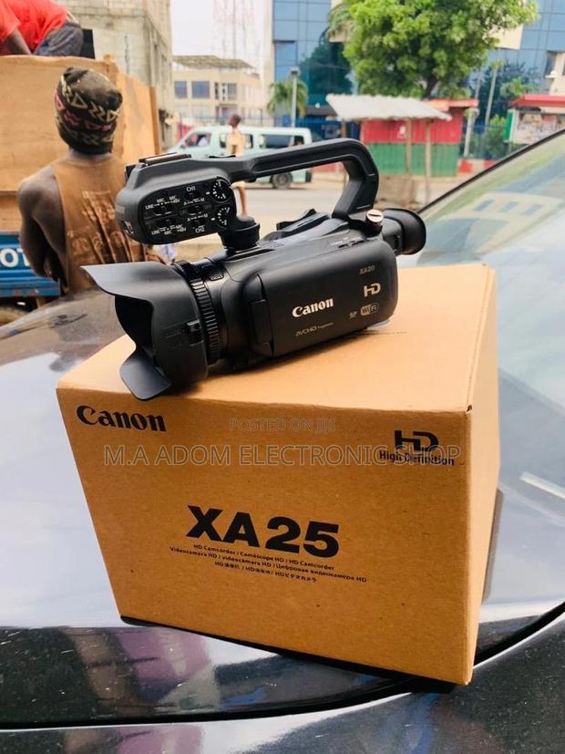 Unique Design Anon XA25 Professional Camcorder. · Photo 2