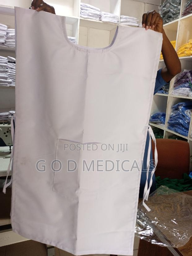 Nurses Apron · Photo 2