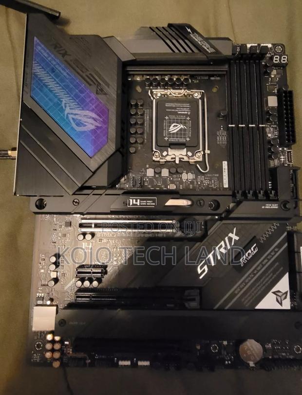 Intel Core I9- CPU + Asus Strix Z690 Motherboard Combo · Photo 3