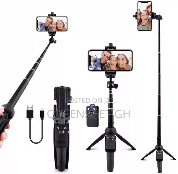L16 Selfie Stick / Tripod Stand photo 3