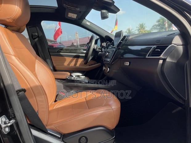 Mercedes-Benz GLE-Class 2020 Black photo 5