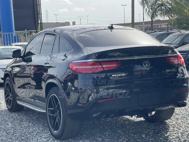 Mercedes-Benz GLE-Class 2020 Black photo 6