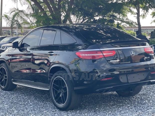 Mercedes-Benz GLE-Class 2020 Black photo 3