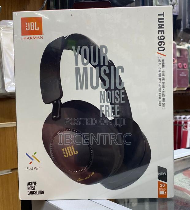 JBL Tune 960 Wireless Headset · Photo 2