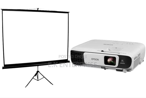 Very Bright Epson Projectors With Screen for Rental · Photo 3