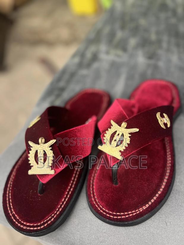 Wine Royal Ahenema Slippers · Photo 3