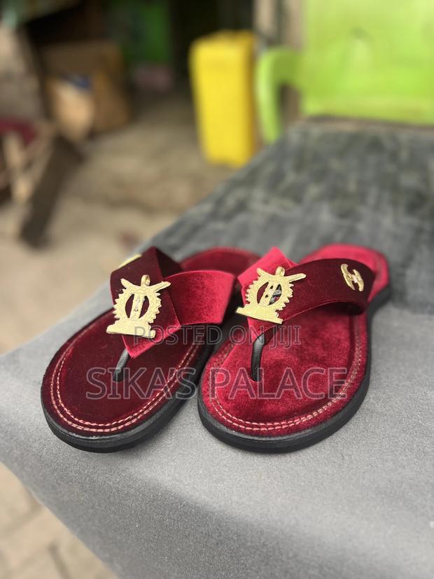 Wine Royal Ahenema Slippers · Photo 4