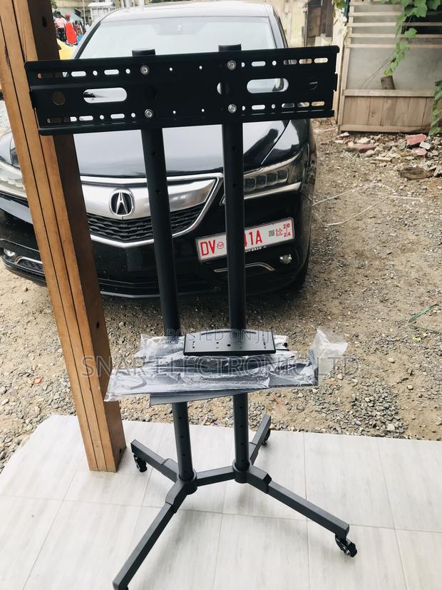 Highly Effectively TV Stand With Wheels Height Adjustable · Photo 2