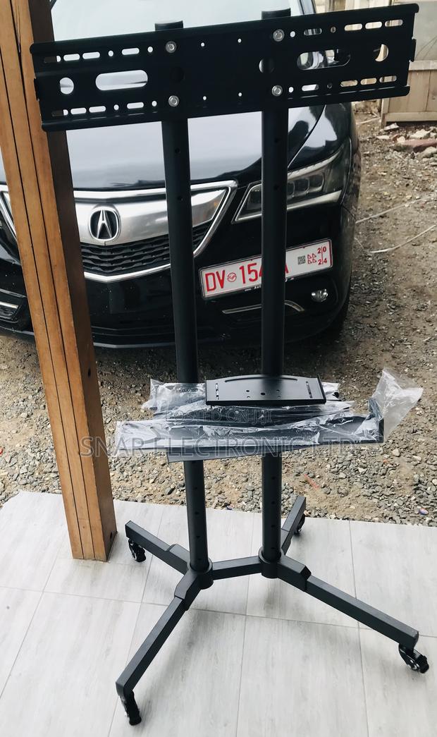 Highly Mobile TV Stand With Wheels Height Adjustable · Photo 2