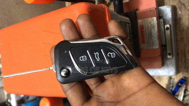Universal Remote Key Control for All Cars photo 2