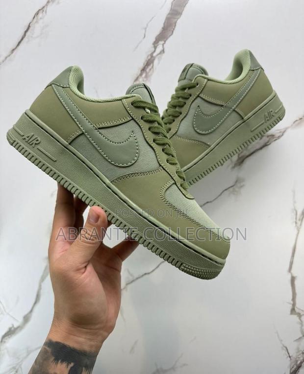 Nike Air Force 1 Premium Oil Green · Photo 4
