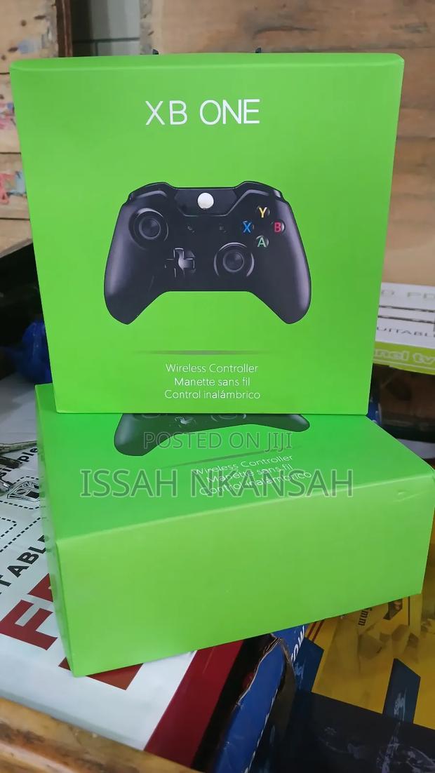 X Box One Controller · Photo 3