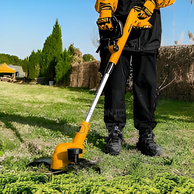 Ingco Cordless Grass Trimmer 20v + Battery - Cgtli203285 · Photo 2