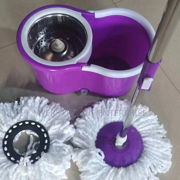 Highly Efficient 360 Spin Mop Bucket With 2 Mop Heads · Photo 2