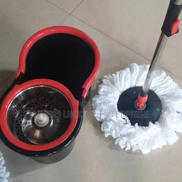 Recommended 360 Spin Mop Bucket With 2 Mop Heads · Photo 2