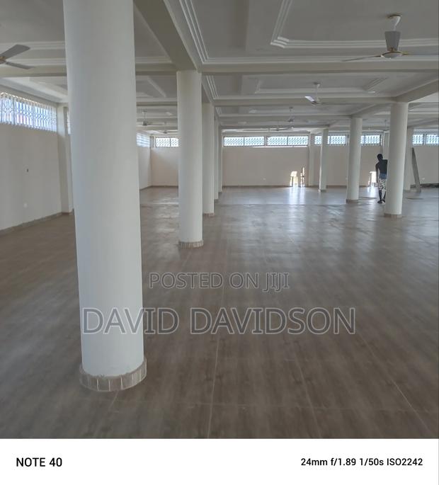 Commercial · Photo 1