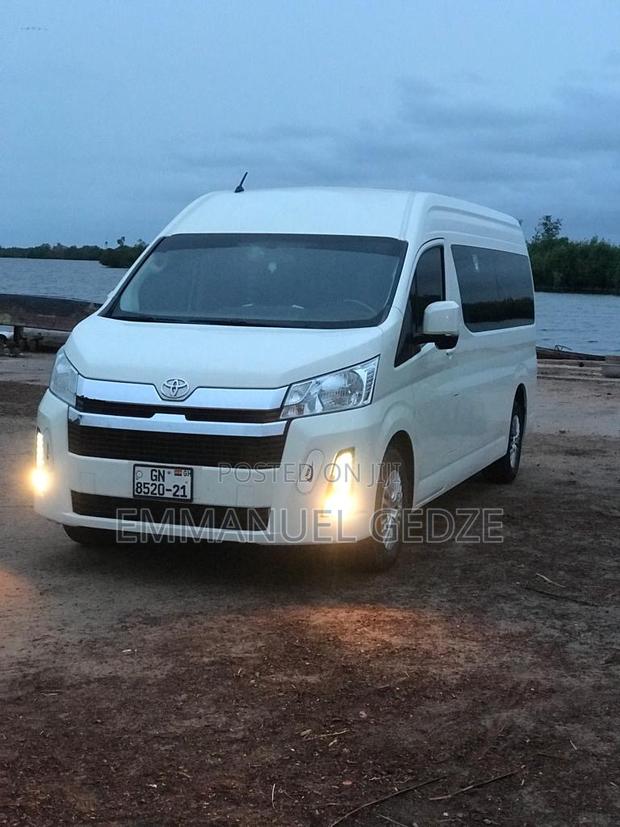 Mini Van - 14 Seater (New Type) · Photo 2