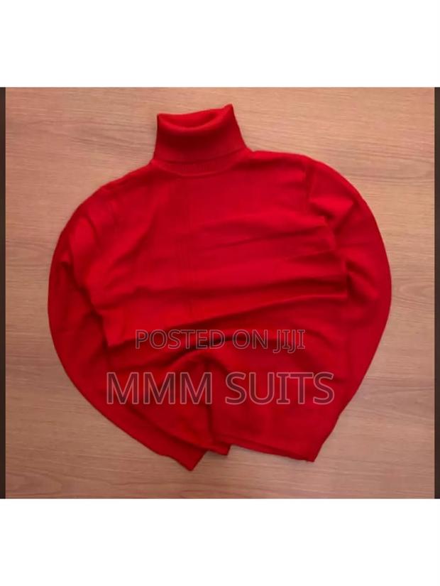 Turtleneck Shirt for Both Men and Women · Photo 3
