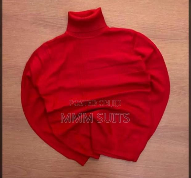 Turtleneck Shirt for Both Men and Women · Photo 4