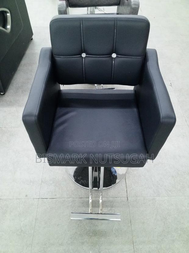 Salon Chairs For Sale · Photo 4