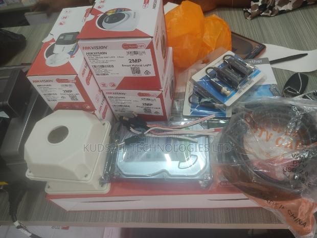 Hikvision Hybrid Color 4 Channel DVR 1TB HDD Complete · Photo 4