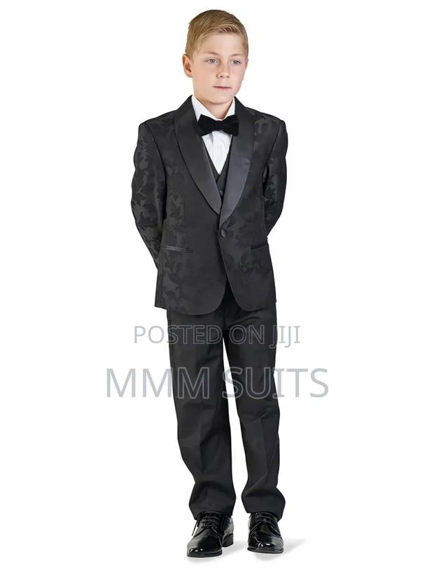 Quality 3-piece Children Suit ( Boys ) · Photo 2