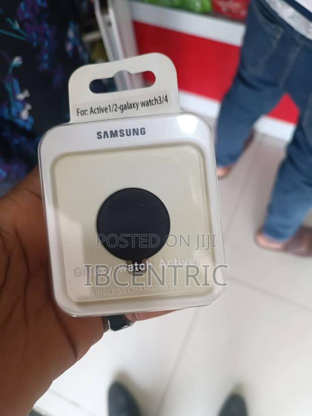 Samsung Galaxy Active Watch Wireless Charging Dock · Photo 3