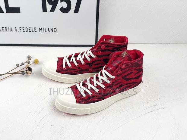 Converse Chuck 70 Hi Year of the Tiger Red (Size 41-44) · Photo 3