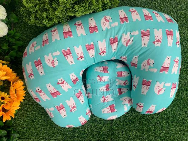 Breast Feeding Pillow · Photo 2