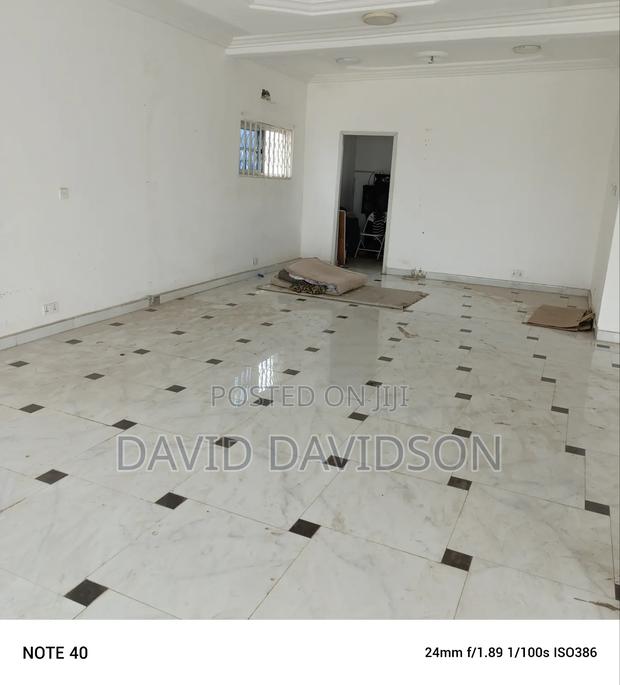 Commercial Church Space / Shop / Office Space · Photo 4