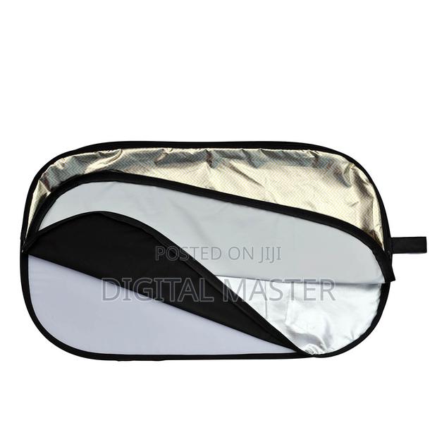 Godox 5-in-1 Collapsible Reflector Disc (150x200cm) · Photo 2
