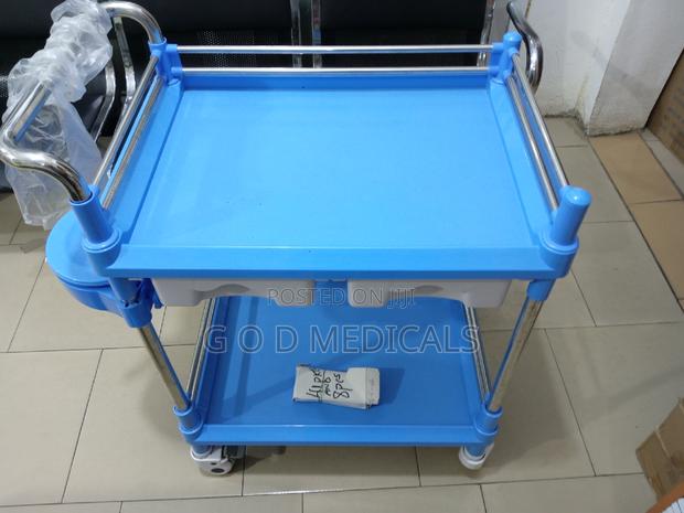 Instrumental Trolley · Photo 2