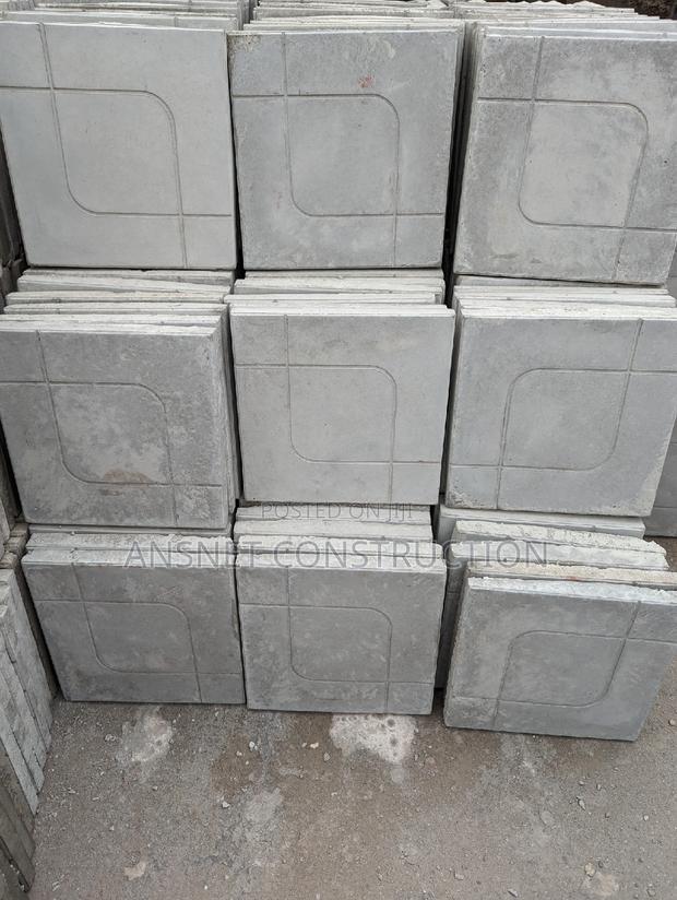 Pavement Tiles · Photo 2