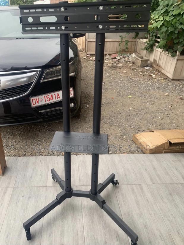 Buy Quality Mobile Tv Stand With Wheels for 32”-70” Tv,Black · Photo 2