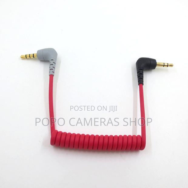 3.5mm TRS to TRRS Microphone Cord · Photo 3