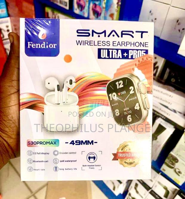 Ultra Pro 5 Smart Watch With 2 Straps and Airpods · Photo 3