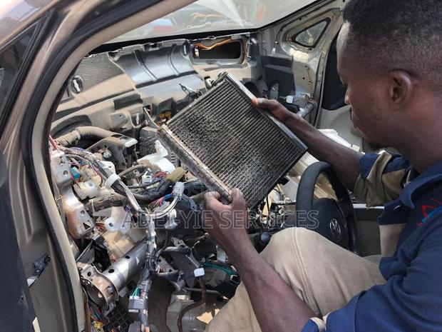 Auto Air-Conditioning Diagnosis Repairs · Photo 2
