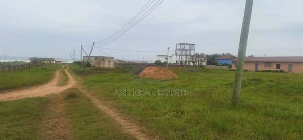 Neat Residence Half Plot Promo at Tema Community 25 · Photo 4