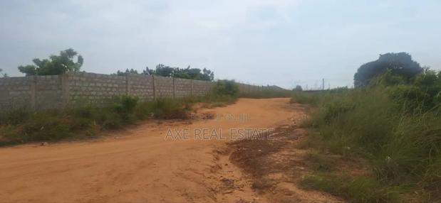 Elegant Demarcation on Half Plots at Tema Community 25 · Photo 3