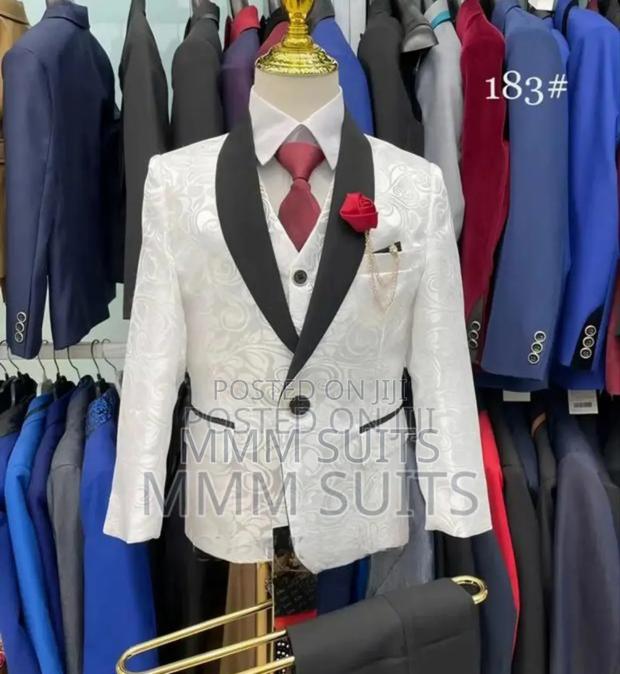 Quality 3-piece Children Suit · Photo 4