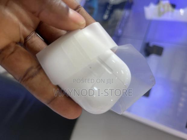 Airpods Pro 2nd Gen · Photo 4