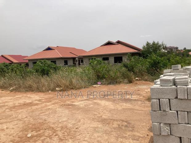 Fourty Acres of Land for Sale Located at Oyibi Bawaleshie · Photo 3