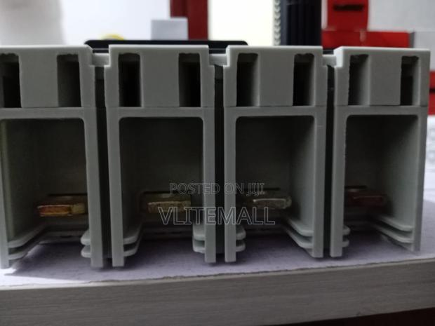 Abb McCb R250A 4pole Circuit Breaker · Photo 4