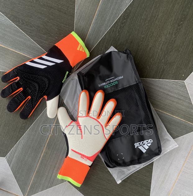 Predator Keepers Glove · Photo 4