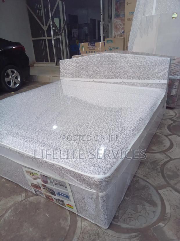 Beautiful Bed Foam Inbuilt - Queen Size