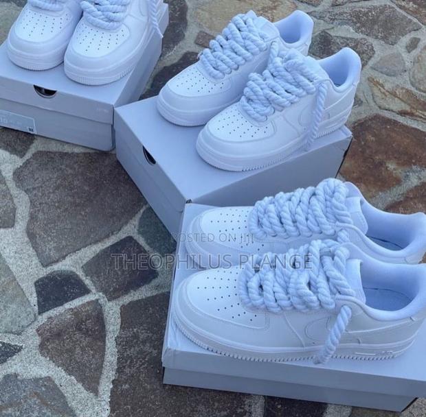 Nike Airforce 1 Big Lace , Black and White · Photo 4