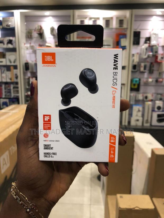 JBL Wave Buds · Photo 4