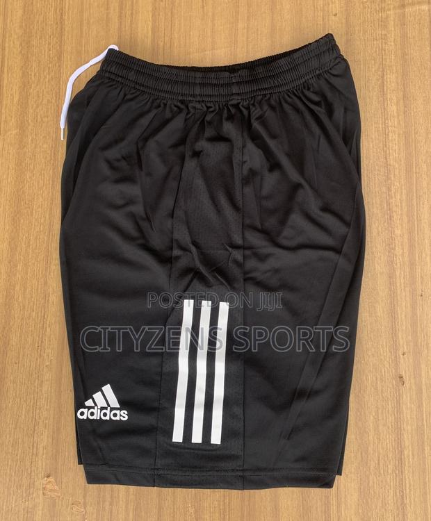 Adidas Football Shorts · Photo 4