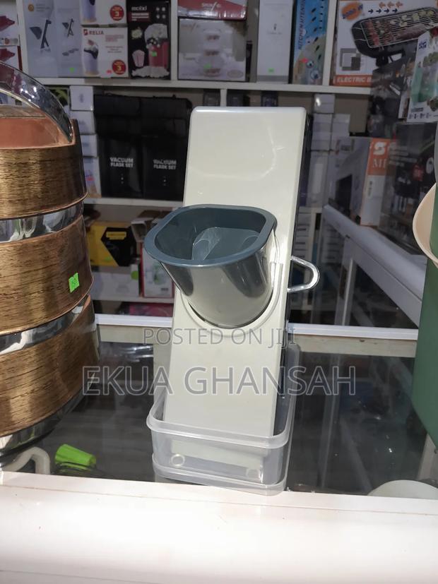 Mandolin Vegetable Slicer · Photo 3