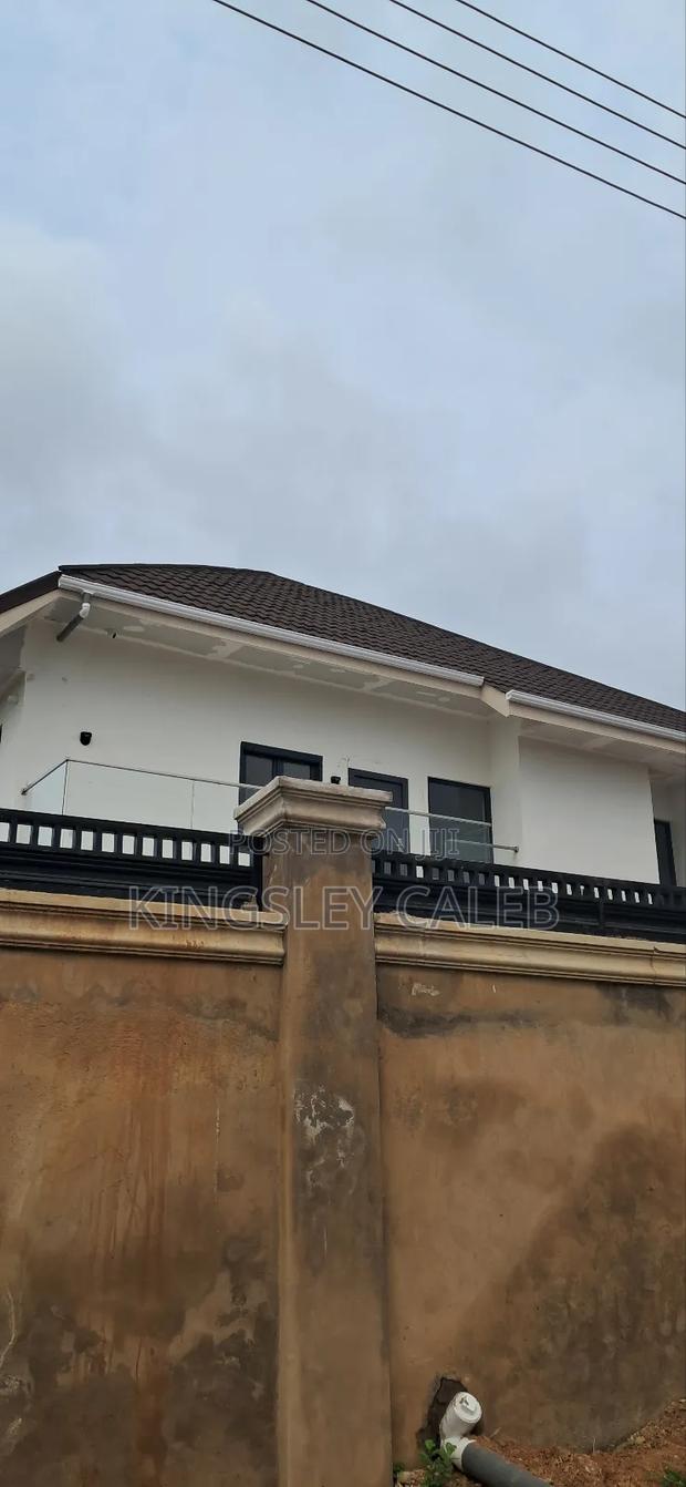 White PVC Rain Gutter